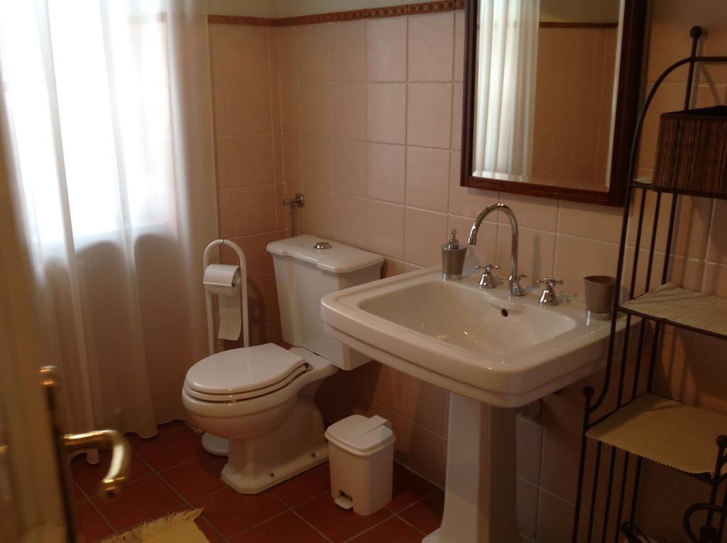 Agriturismo La Casa In Collina Canelli Zimmer foto
