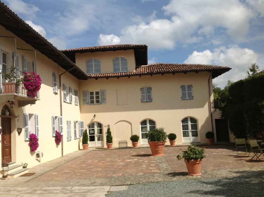 Agriturismo La Casa In Collina Canelli Exterior foto
