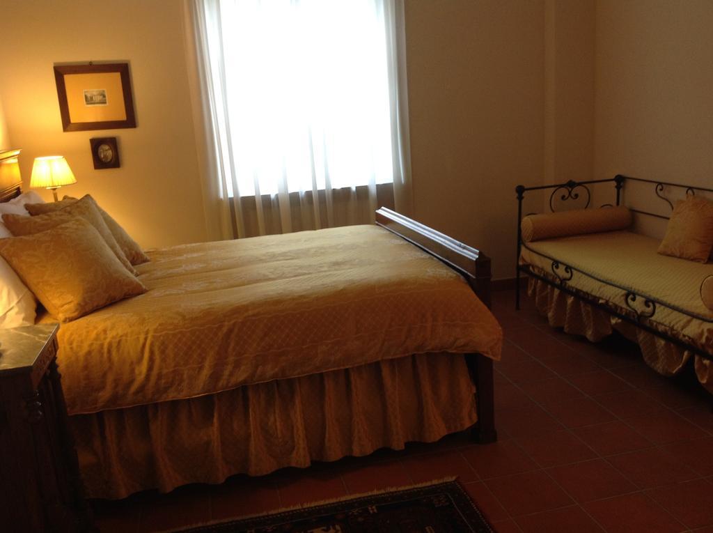 Agriturismo La Casa In Collina Canelli Zimmer foto